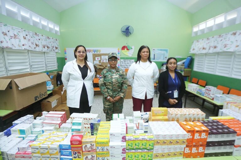 Ministerio de Defensa realiza Jornada Médica y Acción Cívica en Montecristi