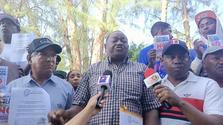 VIDEO: TRABAJADORES PLAYEROS DE BOCA CHICA RECHAZAN DESALOJOS Y EXIGEN INCLUSIÓN EN EL DESARROLLO TURÍSTICO