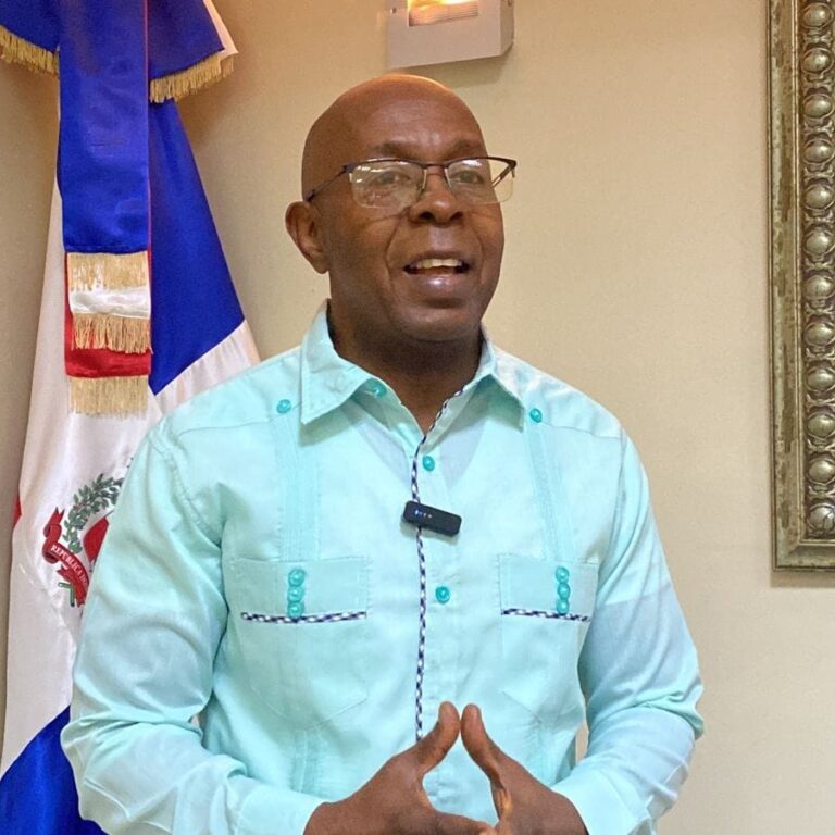 Luis Castro solicita voto a compañeros para continuar en la Dirección Central de la FP en SDN