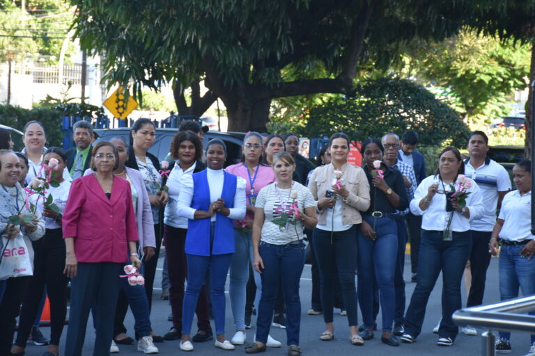 MESCyT resalta aportes y rol de féminas en las labores productivas tras conmemorarse el Día Internacional de la Mujer