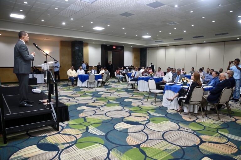 INDOTEL lanza campaña en el Cibao “No me llames” para concientizar sobre llamadas fraudulentas