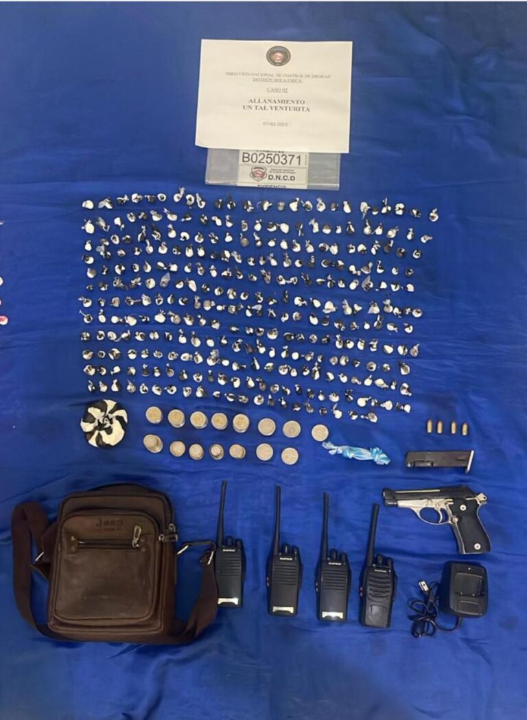 VIDEO: DNCD Y MINISTERIO PÚBLICO GOLPEAN MICROTRÁFICO EN BOCA CHICA