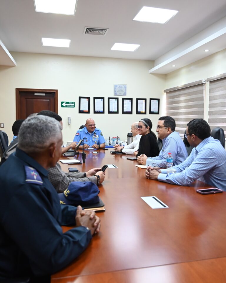 DGA y CESAC refuerzan cooperación interinstitucional para optimización de la seguridad aeroportuaria