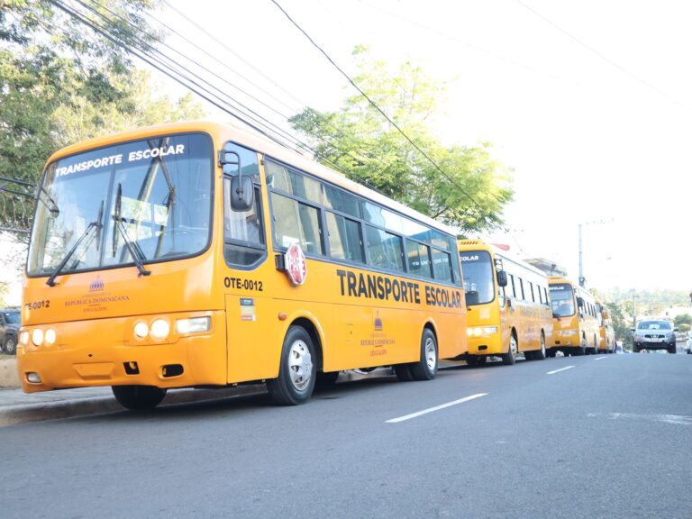 MOVILIDAD ESCOLAR IMPACTA CON ÉXITO EN MONTE PLATA