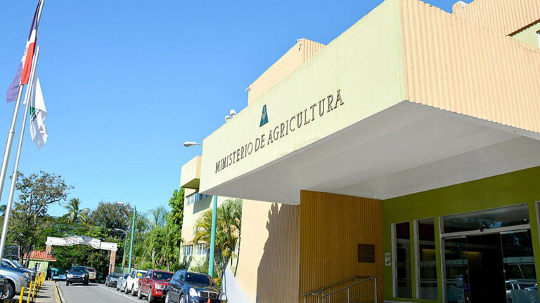 Resolución establece protocolo para el manejo de desechos alimenticios internacionales en RD