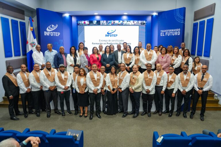 INFOTEP celebra la Semana “El Planeta en tus Manos” y certifica a 50 colaboradores en Producción Más Limpia