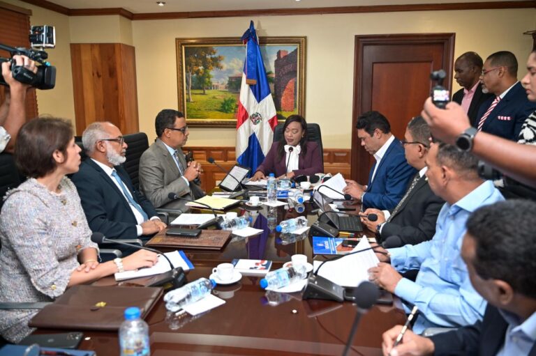 Comisión Especial del Senado anuncia Congreso está abierto a escuchar sectores sobre Ley Libertad de Expresión