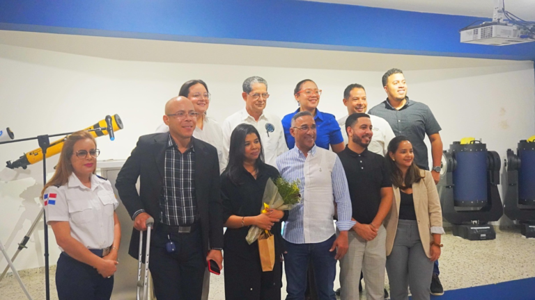 Club Astronómico de Santiago acoge conferencia sobre riesgo sísmico y reafirma su papel en la divulgación científica