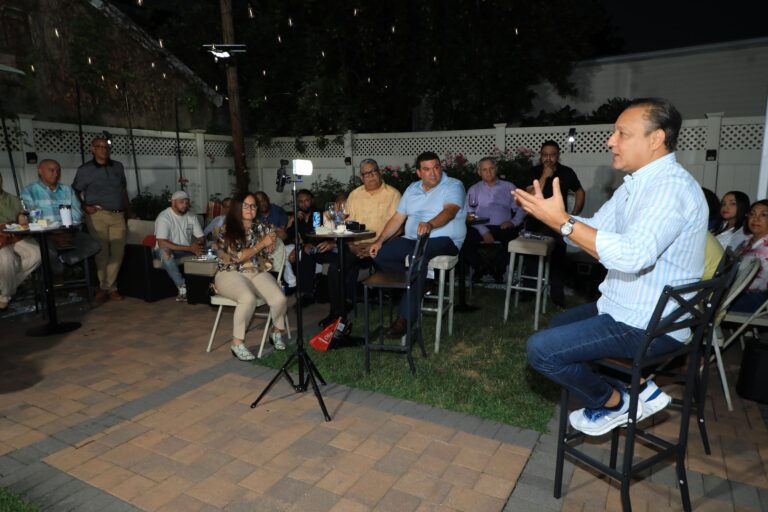 Abel Martínez afirma que es tiempo de humanizar la gestión pública