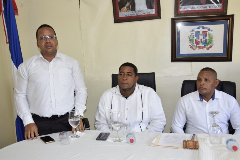 Regidor solicita investigación de terrenos adquiridos por cabildo de La Caleta