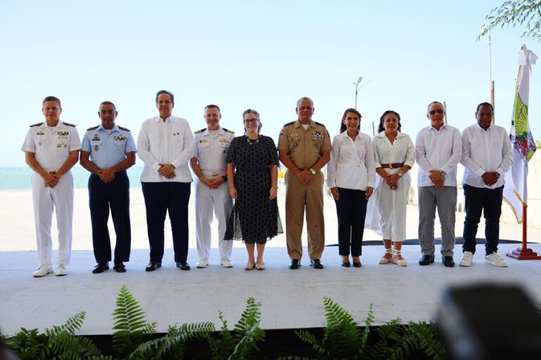 Buque hospital Comfort llega a la República Dominicana e inicia servicios médicos gratuitos
