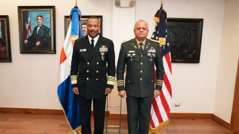Comandante del Comando Sur de EE. UU. visita RD para fortalecer cooperación en defensa y seguridad