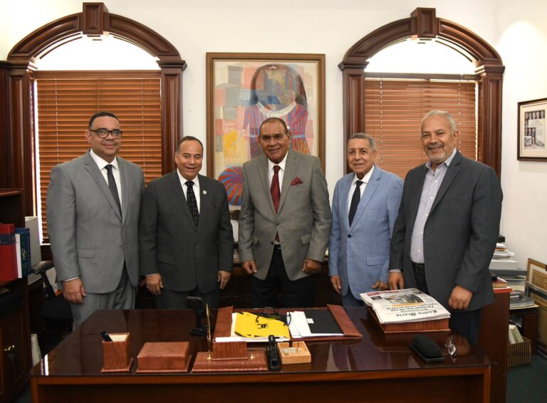 La reconstrucción de puentes: Caminero y Reyna y la nueva relación del Gobierno con los medios