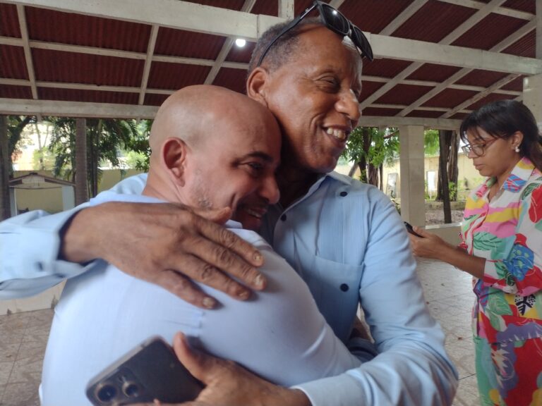 Periodista Darío Mañón gana de manera arrolladora secretaría general del SNTP-SDE