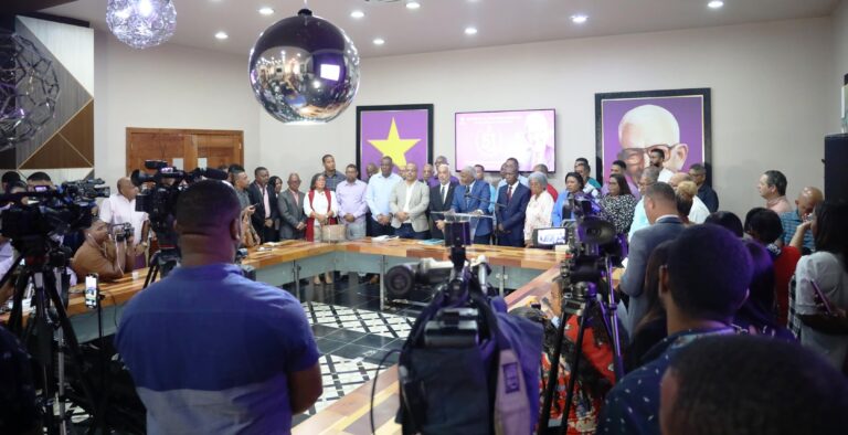 PLD denuncia colapso del sistema educativo