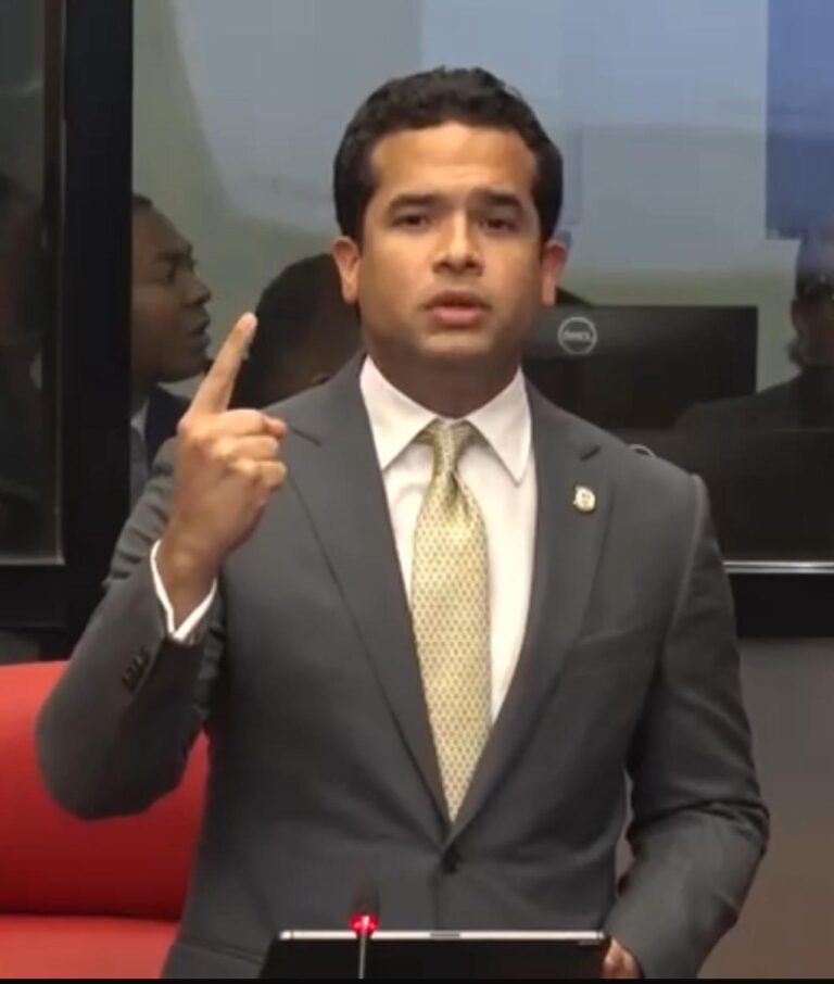 Omar Fernández solicita al Senado que se realicen vistas pública al proyecto de Ley de Contrataciones Públicas