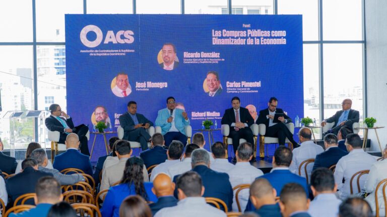 ACS realiza exitoso panel “Compras Públicas como Dinamizador de la Economía”