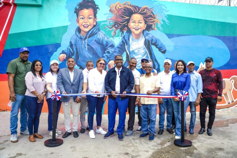 Robert Polanco anuncia que Propeep convertirá a Capotillo en una galería de arte urbano