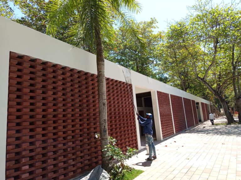 Dr. Cabrera González cuestiona inversión anunciada en el proyecto turístico “La Playita” de La Caleta