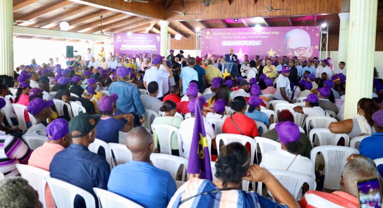 Danilo Medina: “Tenemos la certeza de que el año que viene, a más tardar, el PLD sera el numero 1