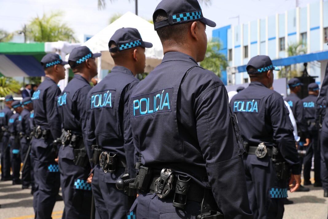 Residentes de Ciudad Juan Bosch reconocen labor militar y exigen mayor presencia policial nocturna