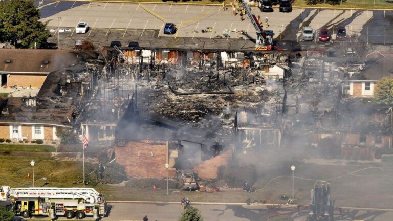 Tiroteo y ataque en iglesia de Michigan deja dos muertos y ocho heridos