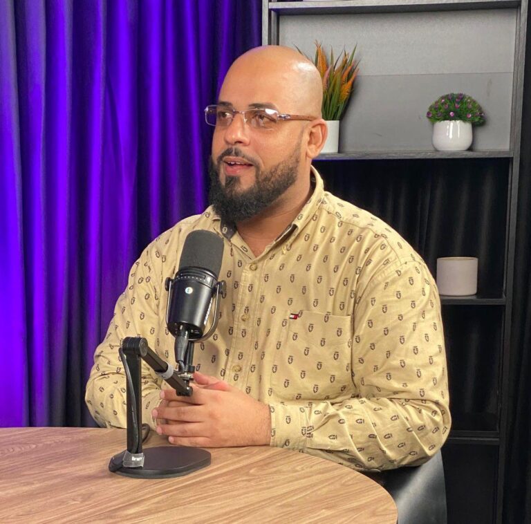 Algunos políticos ven a los dirigentes como preservativos y así los han usado