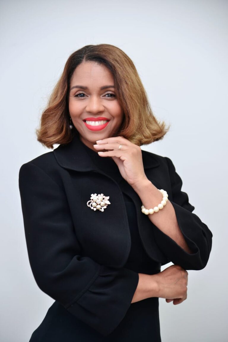 Lenny Alcántara: liderazgo femenino en energía y desarrollo humano