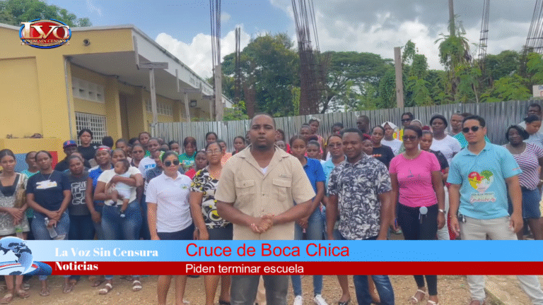 Comunidad educativa del Cruce de Boca Chica se une en jornada de lucha por reivindicaciones