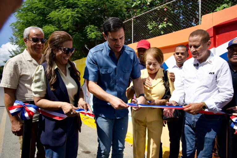 Propeep revitaliza espacios públicos y promueve la inclusión social en Sánchez Ramírez