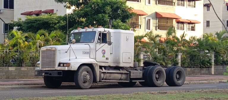 Editorial: VIDEO Ciudad Juan Bosch no merece convertirse en un estacionamiento improvisado