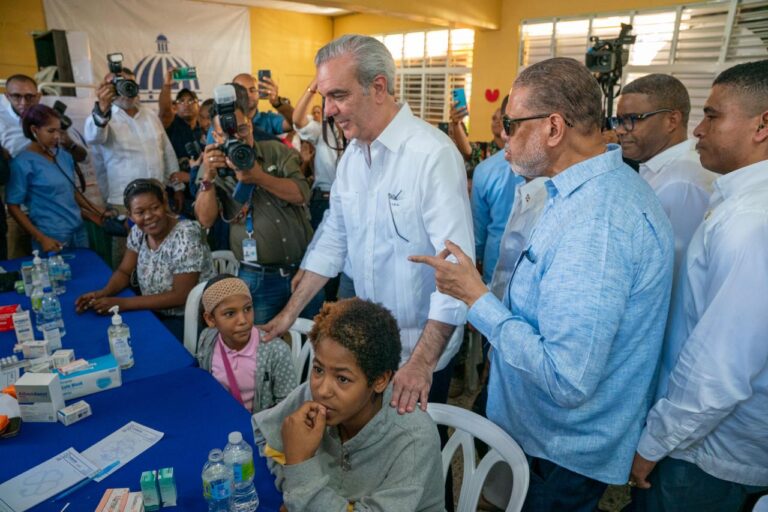 La Ruta Comunitaria de la DGDC lleva jornada asistencial a Higüey a través del programa El Gobierno Contigo