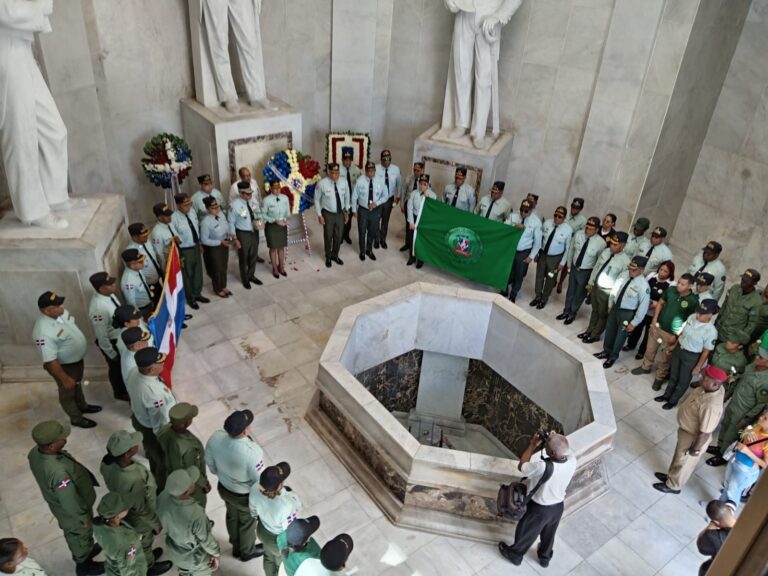 SENPA conmemora su 25 aniversario con misa y ofrenda floral