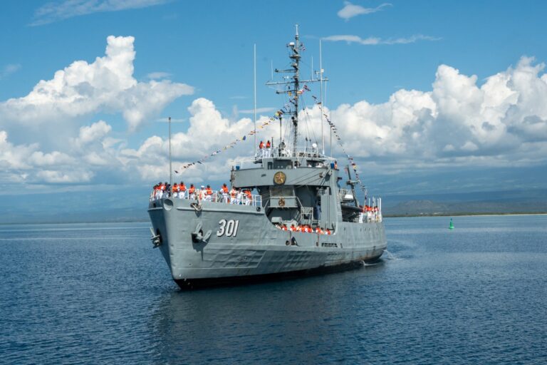 Guardiamarinas del Crucero de Instrucción “Otoño 2025” arriban al Puerto de Cabo Rojo