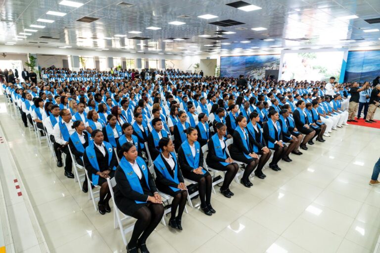 Escuelas Vocacionales del MIDE logran cifra récord con 46,799 nuevos técnicos
