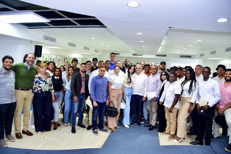 Pedro Guzmán asume presidencia de la JRD en la provincia Duarte