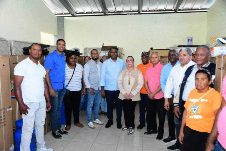 “Gobernación y PROPEEP brindan ayuda en La Yagüita y Los Platanitos”