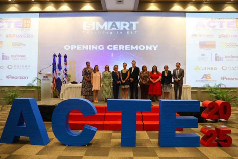 Embajada EEUU y la Universidad Domínico Americano celebran la Conferencia Anual de Profesores de Inglés 2025