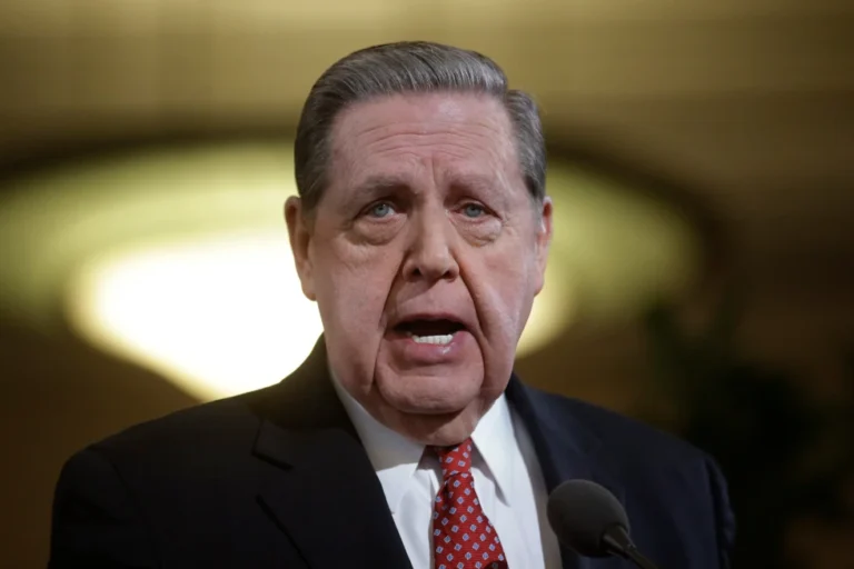 Biografía del Presidente Jeffrey R. Holland