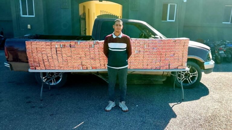 Ejército ocupa contrabando de más de 68 mil cigarrillos ocultos en caleta de una camioneta en Montecristi