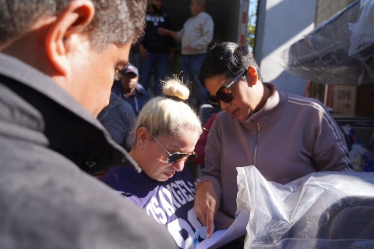 Gobierno dispone a través de DASAC asistencia inmediata a familias afectadas por explosión de tubería en Santiago