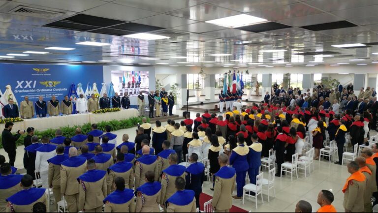 MIDE fortalece la defensa nacional con la graduación de nuevos líderes militares y civiles y más de 2,600 capacitados durante el año académico 2025