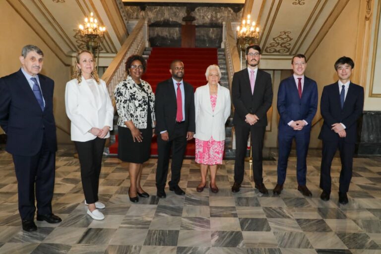 Representantes del Banco Mundial destacan estabilidad y crecimiento sostenido de la República Dominicana tras visita al presidente Abinader