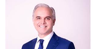 El sistema educativo público muestra crecimiento sostenido en escolaridad, tecnología y aprendizajes