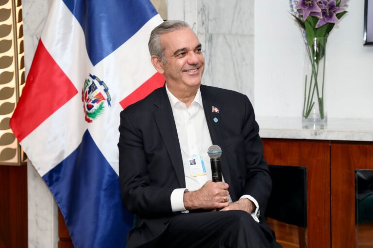 Poder Ejecutivo dispone extradición de dos dominicanos y un polaco hacia los Estados Unidos y Polonia