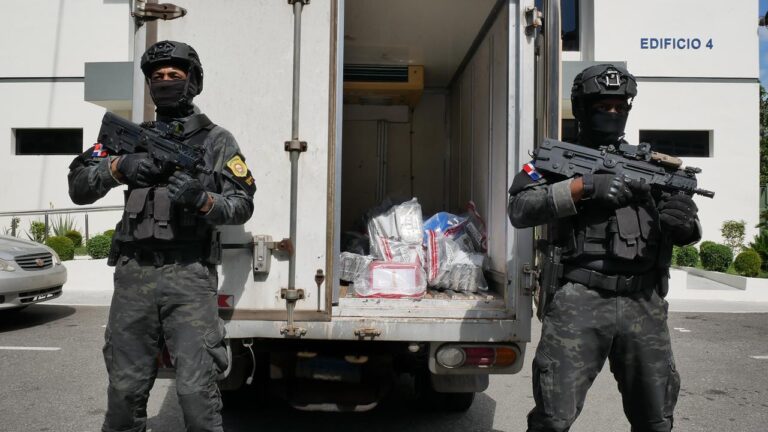 OCUPAN 136 PAQUETES PRESUMIBLEMENTE COCAÍNA Y DESARTICULAN RED NARCOTRÁFICO OPERABA EN LA REGIÓN ESTE