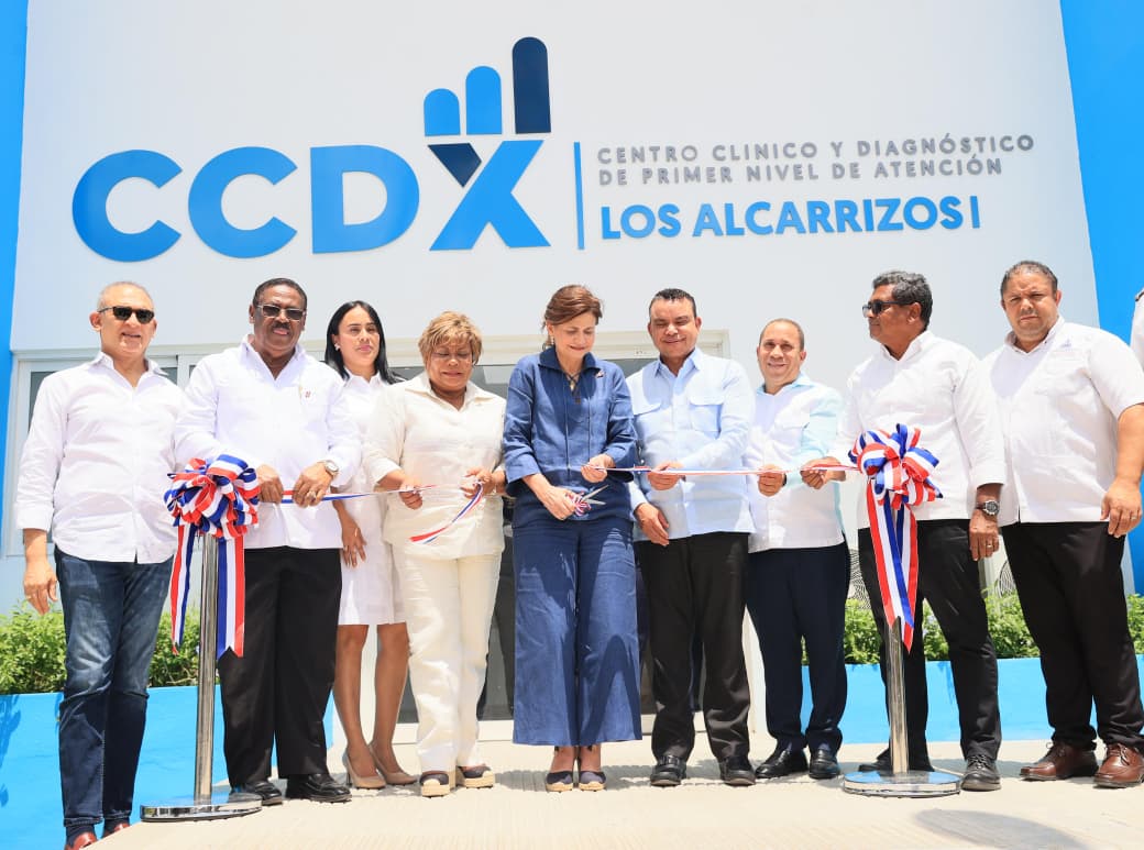 Raquel Peña encabeza entrega de centro diagnóstico en Los Alcarrizos