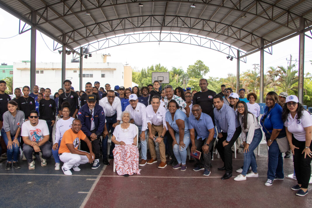 Dicen: “obra cualitativa del presidente Abinader tiene como eje a la familia”