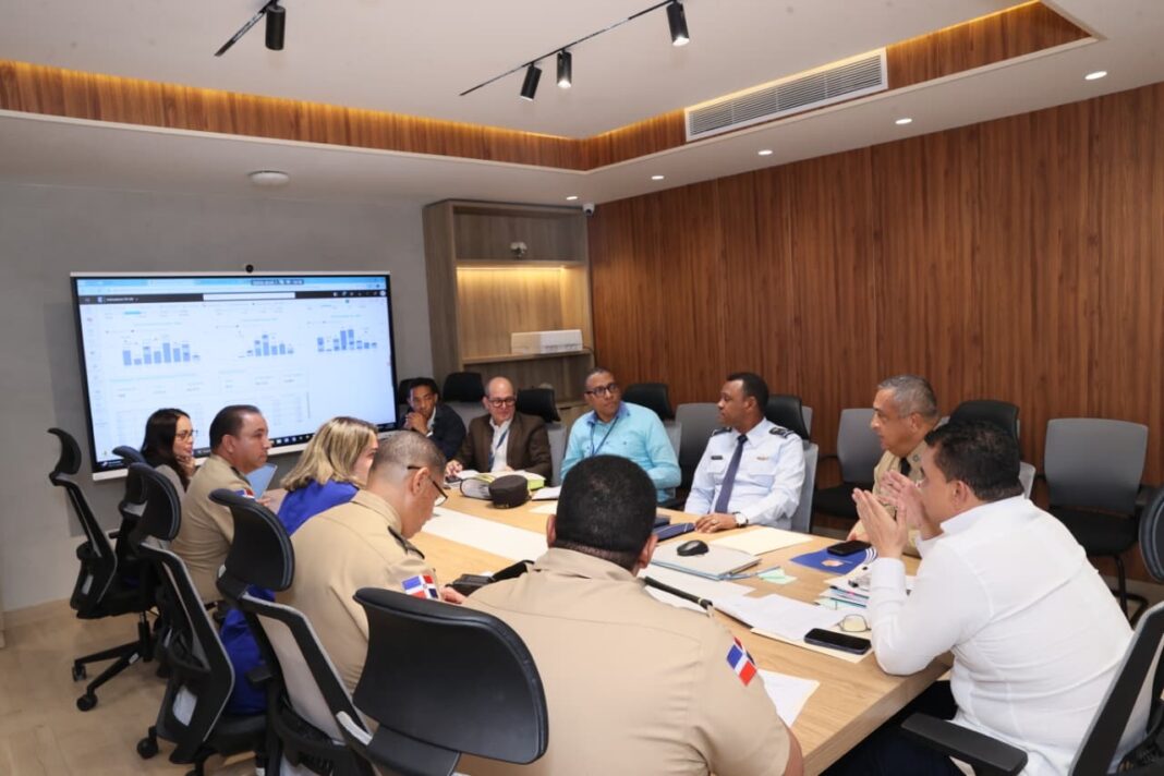 Migración y Servicio Nacional de Salud realizan reunión seguimiento medida protocolo hospitalario