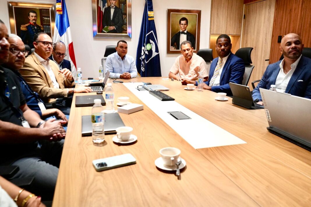 SNS e INDOTEL avanzan proyecto para interconectar toda la Red Pública de Salud